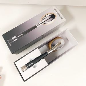 Artis brush no. 8 oval